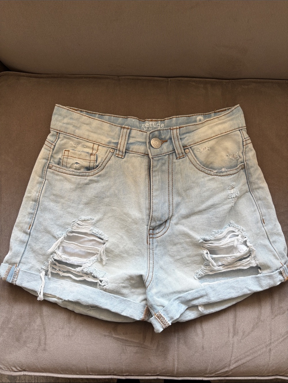 refuge denim Mom Shorts Distressed Light Wash Pale Blue Size 0